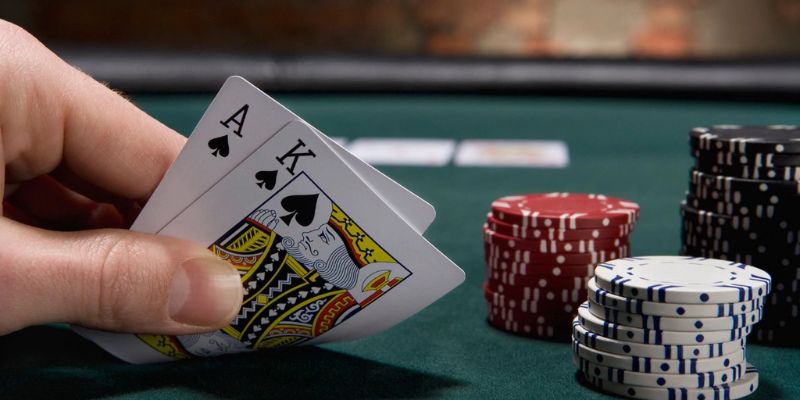 Luật chơi poker trực tuyến King88 dễ dàng